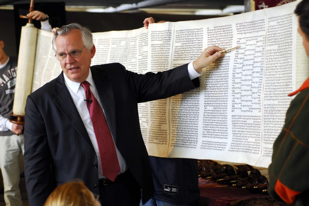 Gary Zimmerman teaching a lecture on Hebrew Scrolls. Photograph, crossing the Red Sea