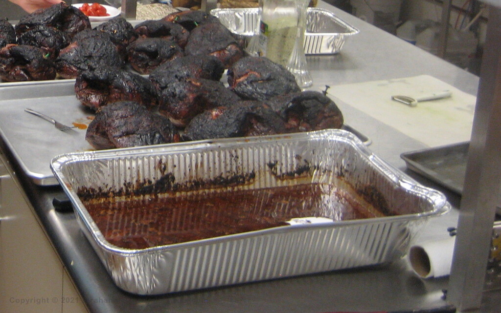 Passover Roast Lamb Disposable aluminum pans are best for roasting large quantities of lamb.