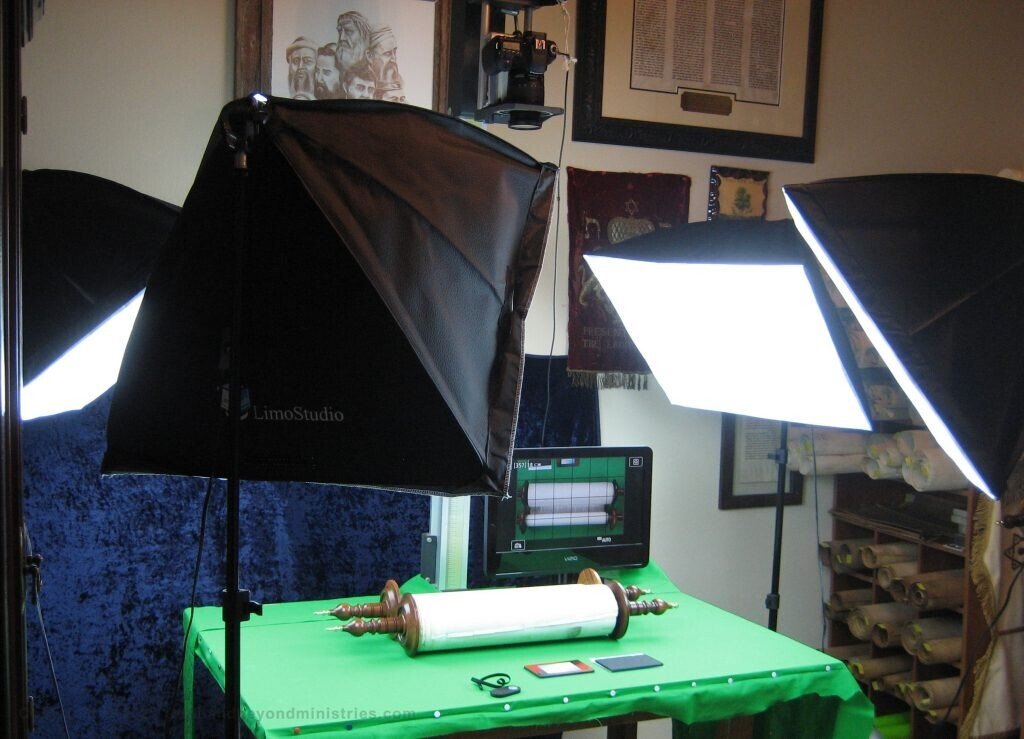 Tanakh Photographing every column of the complete Tanakh. There are over 900 columns in this set of Scrolls.